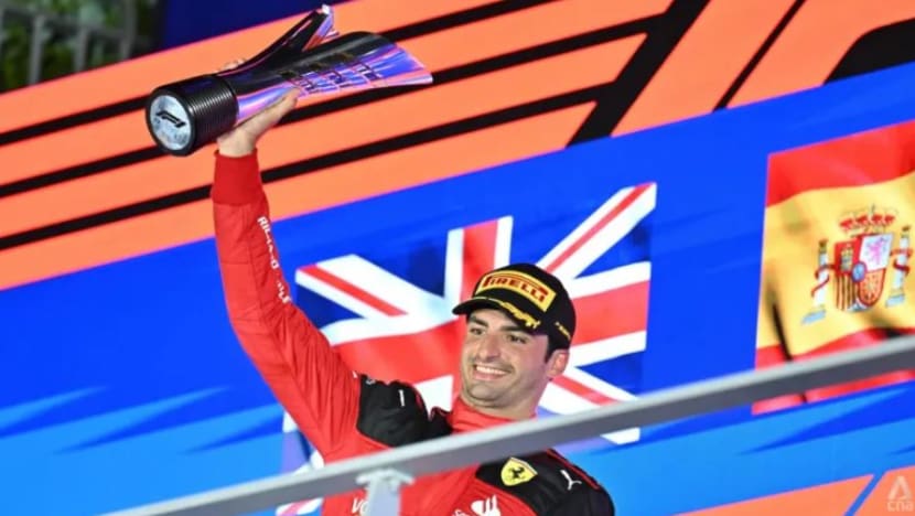 Pelumba Ferrari Carlos Sainz julang takhta Grand Prix F1 SG, akhiri rekod kemenangan Red Bull Pelumba Ferrari Carlos Sainz julang takhta Grand Prix F1 SG, akhiri rekod kemenangan Red Bull