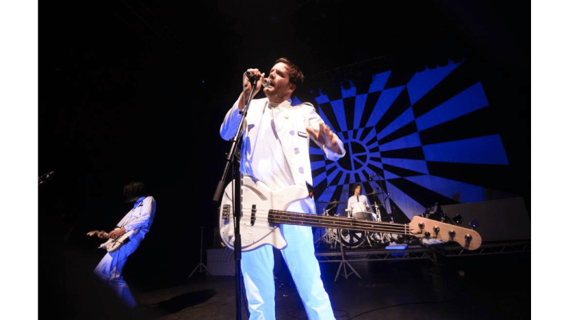 Klaxons 'meet up to talk potential comeback' Klaxons 'meet up to talk potential comeback'