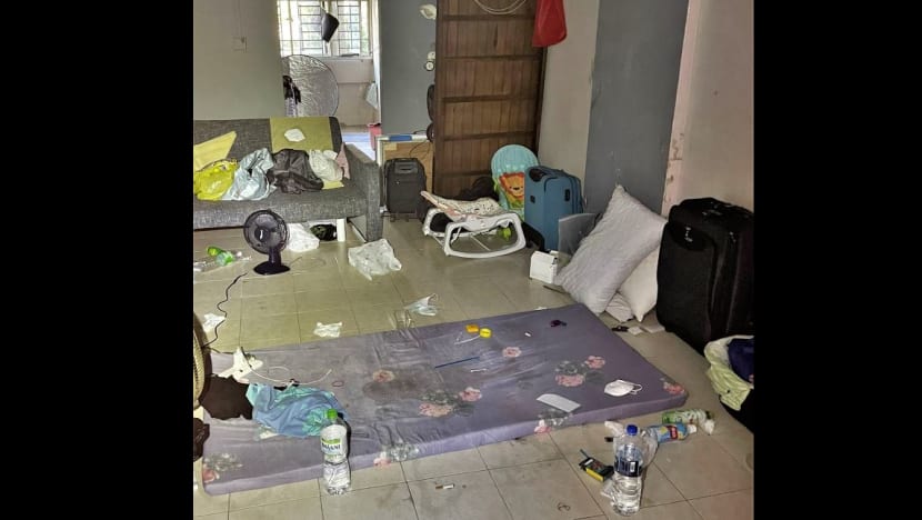 பரிதாப நிலை: போதைப்பொருளுக்கு அருகில் கிடந்த 9 மாதக் குழந்தை... பரிதாப நிலை: போதைப்பொருளுக்கு அருகில் கிடந்த 9 மாதக் குழந்தை...