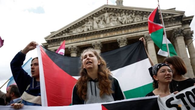 Students in Ireland and Switzerland join Gaza protest wave