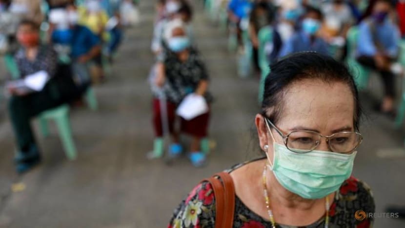 Thai economy slips into recession after worst quarter in 8 years Thai economy slips into recession after worst quarter in 8 years