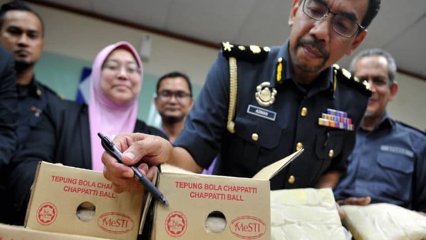 6,000 pieces of roti canai dough with illegal halal logo seized in Malaysia 6,000 pieces of roti canai dough with illegal halal logo seized in Malaysia