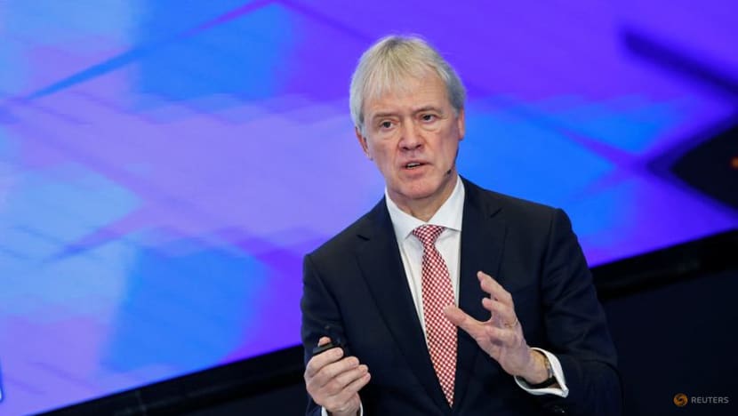 ASML CEO expects steady China sales in 2023 despite restrictions ASML CEO expects steady China sales in 2023 despite restrictions