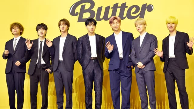 BTS“单飞不解散”累股价暴跌　经纪公司改口了