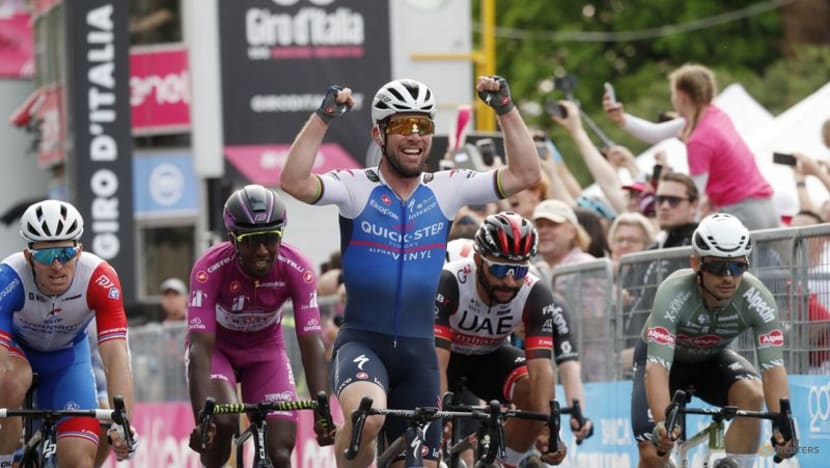 Cavendish sprints to stage three victory on Giro d'Italia return