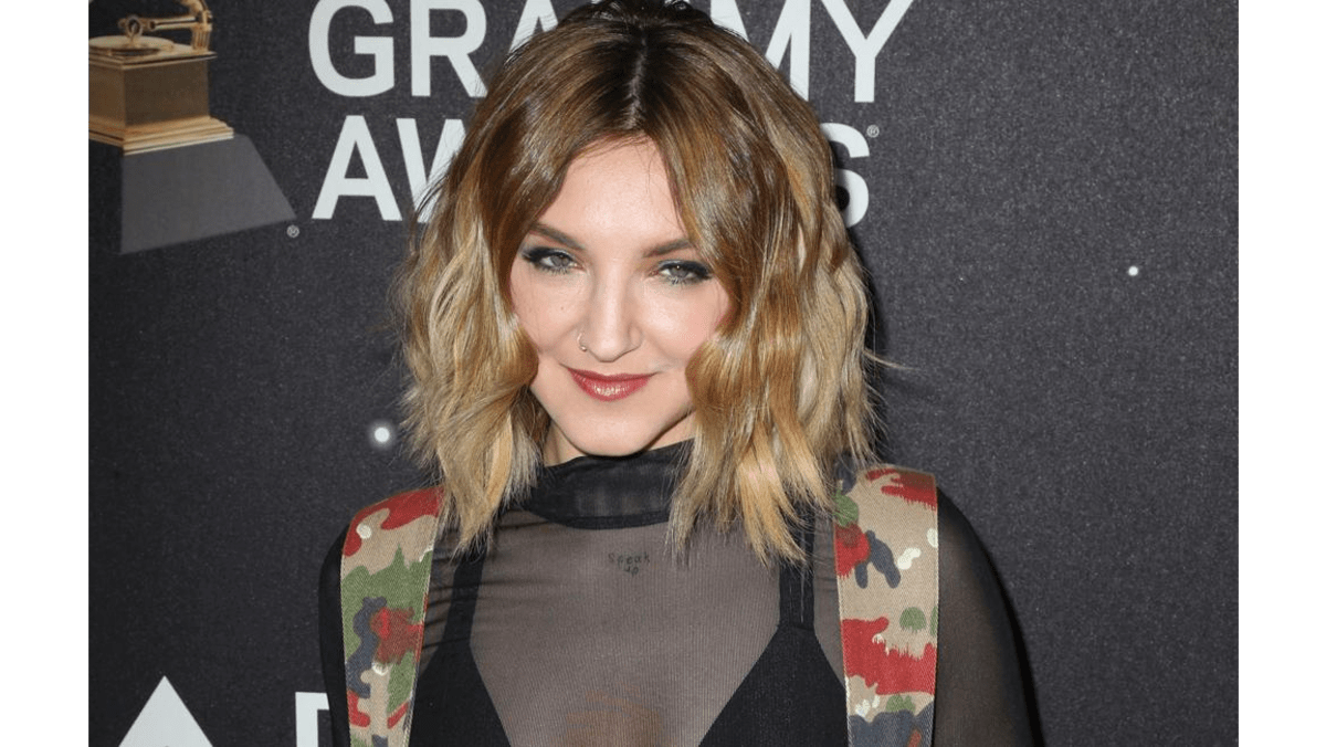 Julia Michaels splits from Lauv? 8days
