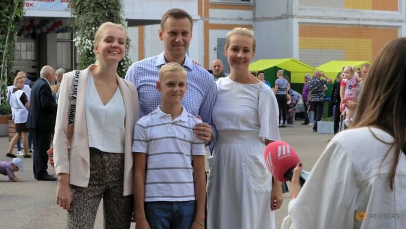 Kremlin critic Navalny's wife asks Putin to allow airlift amid coverup fears Kremlin critic Navalny's wife asks Putin to allow airlift amid coverup fears