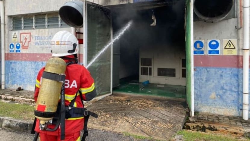Bekalan air bagi 200 kawasan di Johor terganggu susuli kebakaran loji