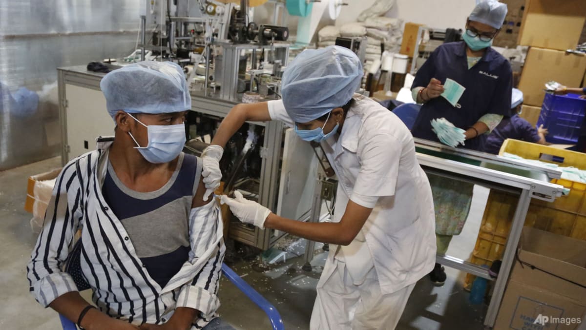 India to give COVID-19 booster shots to healthcare workers from Jan 10