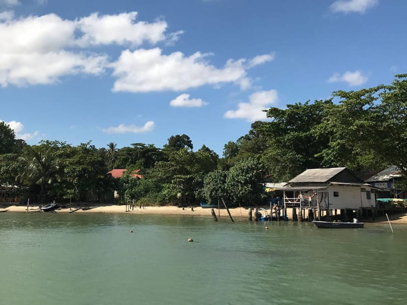 A Guide To Day Trips To Offshore Islands In Singapore — Probably The Closest Thing You'll Get To