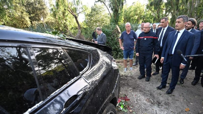 Violent storm kills six on Corsica as island raises new alert Violent storm kills six on Corsica as island raises new alert