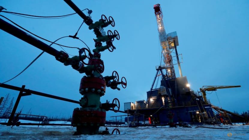 Oil steady after US debt deal but rate hike worries linger