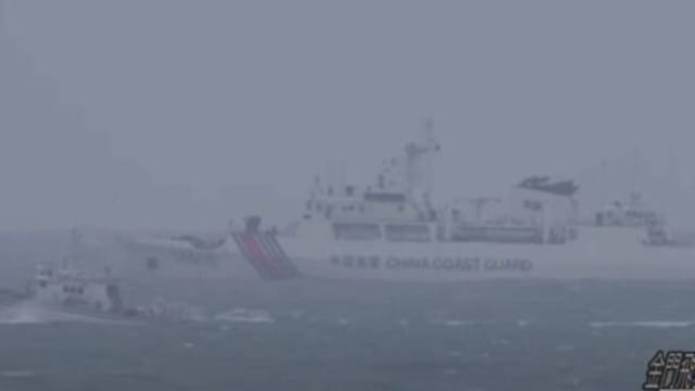 中国大陆与台湾舰艇 金厦海域“对峙监控并行”