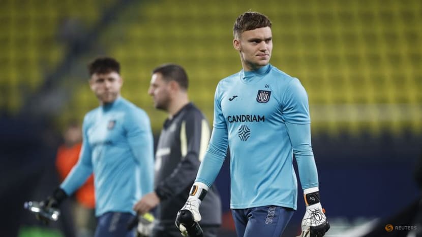 Brighton sign keeper Verbruggen from Anderlecht