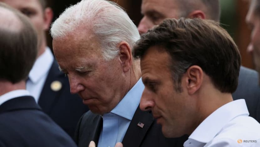 Macron tells Biden that UAE, Saudi can barely raise oil output Macron tells Biden that UAE, Saudi can barely raise oil output