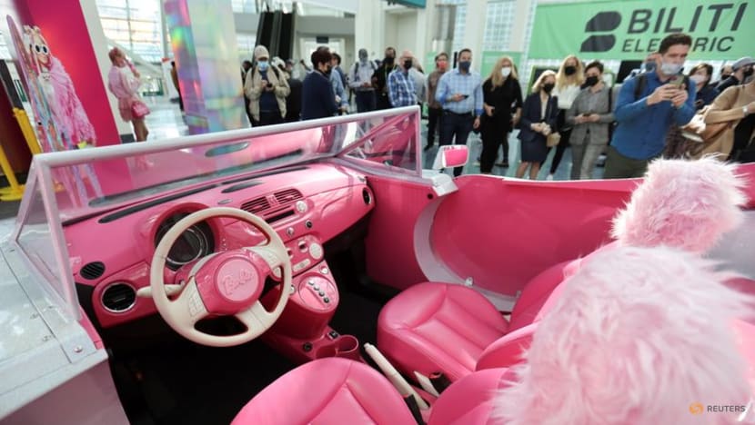 Are auto shows dead after pandemic? LA shows some life Are auto shows dead after pandemic? LA shows some life