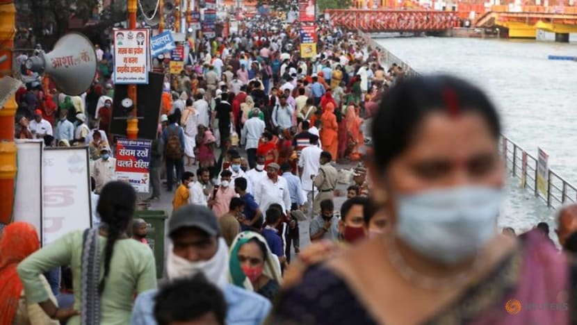 India records more than 161,000 new COVID-19 cases as people gather for ritual bath India records more than 161,000 new COVID-19 cases as people gather for ritual bath