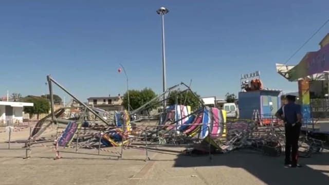 意大利游乐园设施发生故障 20人因空中飞椅突然解体受伤