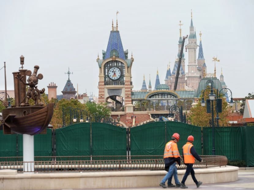 Nearly 1 million people have popped in to Shanghai's Disneyland resort to check out the non-ticketed public areas. Photo: AFP