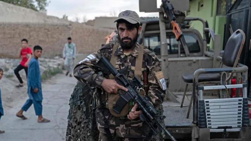 Letupan di masjid Kabul ragut lebih 50 jiwa Letupan di masjid Kabul ragut lebih 50 jiwa
