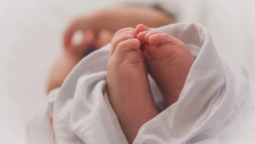 Bapa dera bayi 3 bulan sendiri sehingga mati Bapa dera bayi 3 bulan sendiri sehingga mati