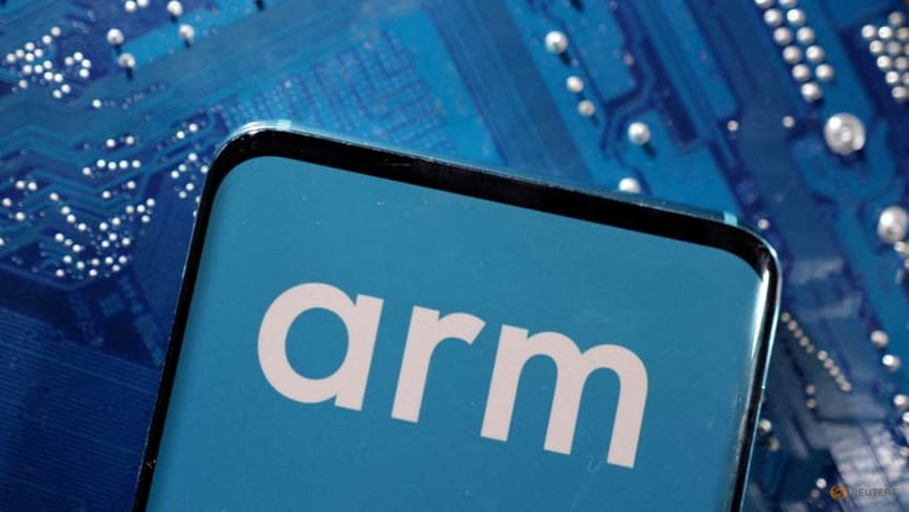 Arm touts cloud computing expansion, royalties to IPO investors 