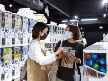 A fan of capsule vending machines? Japanese adults love them too