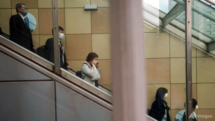 Japan's COVID-19 cases hit new record; domestic travel campaign suspended in some areas Japan's COVID-19 cases hit new record; domestic travel campaign suspended in some areas