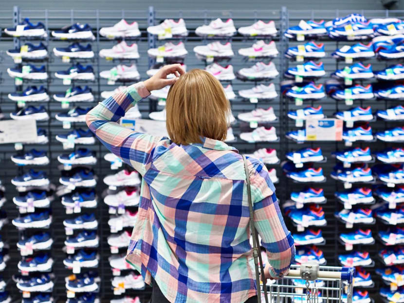 How to buy a proper pair of running shoes: What you need to know from foot type to shopping online How to buy a proper pair of running shoes: What you need to know from foot type to shopping online