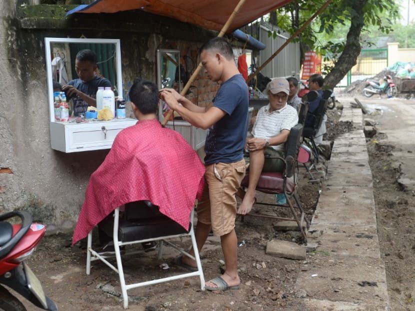 Hanoi's barbers