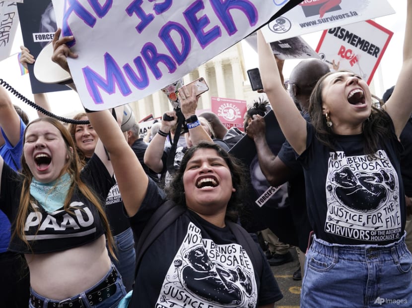 US Supreme Court overturns landmark Roe v Wade abortion ruling US Supreme Court overturns landmark Roe v Wade abortion ruling