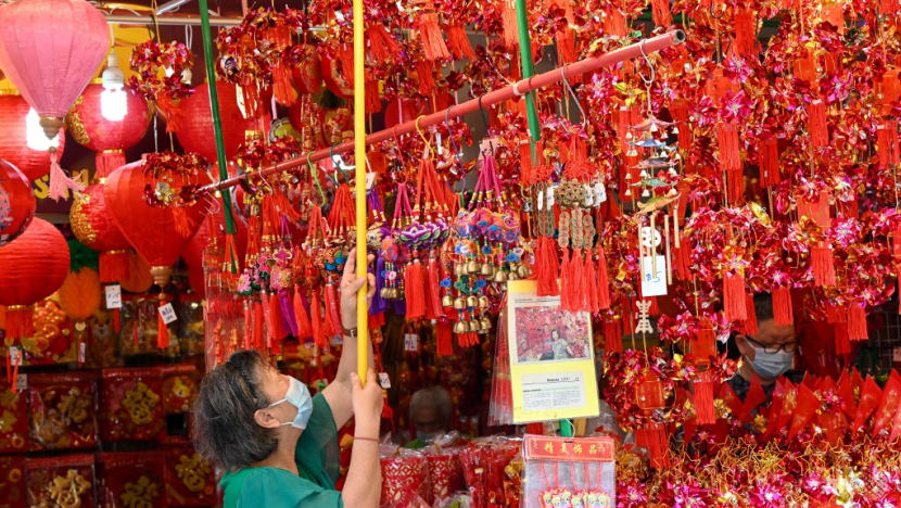 Group sizes for dining in, daily household visits in Singapore to remain at 5 for Chinese New Year Group sizes for dining in, daily household visits in Singapore to remain at 5 for Chinese New Year