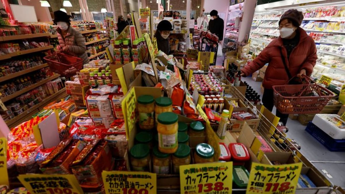 Inflasi Tokyo melambat dari level tertingginya dalam 42 tahun, tekanan harga terus berlanjut