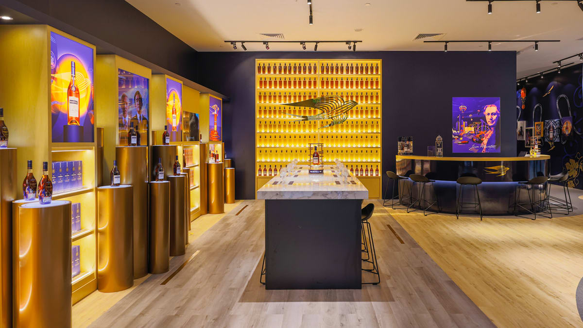 you-can-bottle-your-own-cognac-and-more-at-martell-s-new-pop-up-boutique-in-singapore
