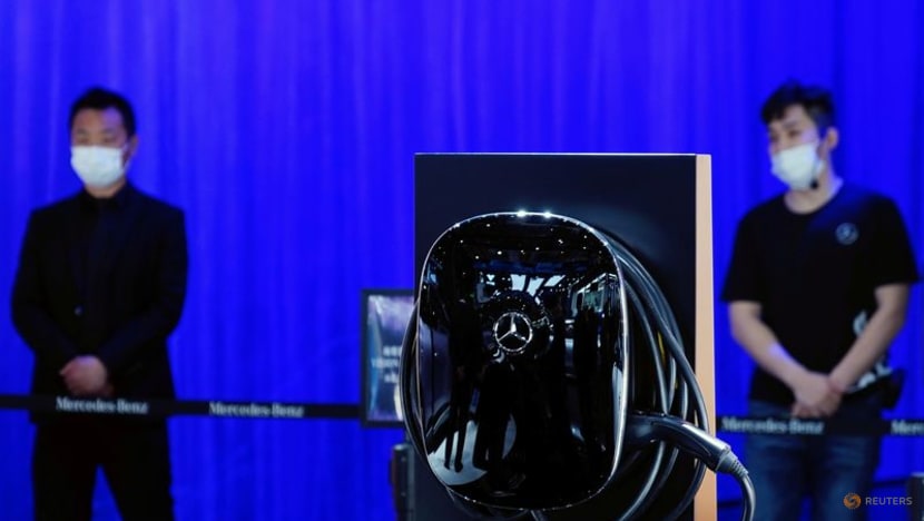 Mercedes to launch vehicle-charging network, starting in North America Mercedes to launch vehicle-charging network, starting in North America