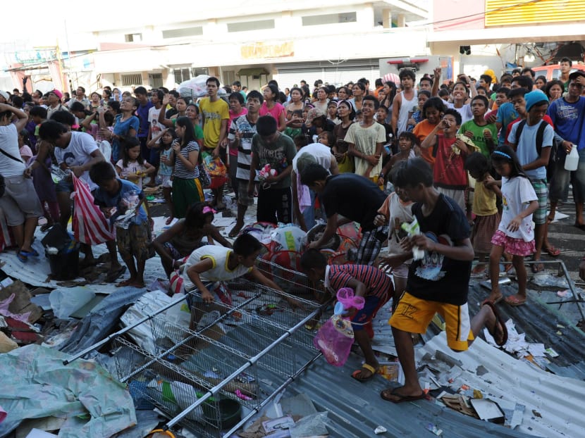 Haiyan storm surges caught Philippines by surprise despite preparations