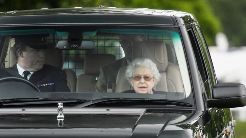 Queen Elizabeth visits horse show after missing parliament opening Queen Elizabeth visits horse show after missing parliament opening