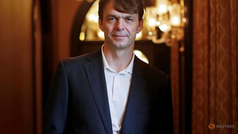 Fiat CEO Manley in pole position for top job at Ferrari - paper Fiat CEO Manley in pole position for top job at Ferrari - paper