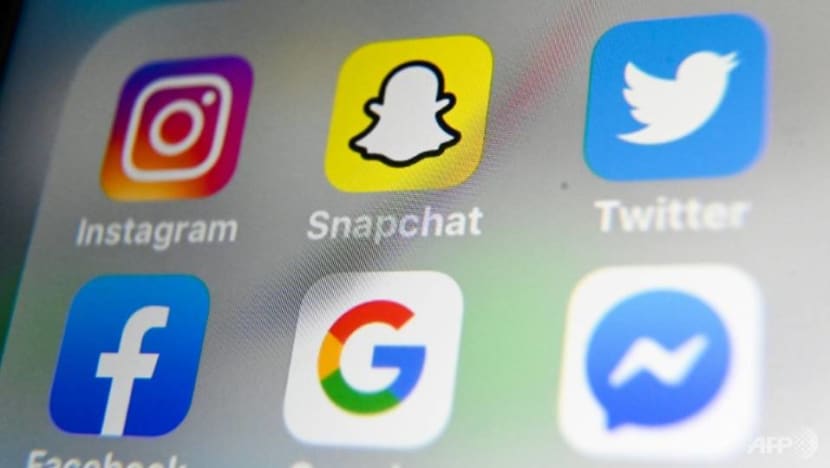 Commentary: It’s not just work and the economy. COVID-19 is also changing how we use social media Commentary: It’s not just work and the economy. COVID-19 is also changing how we use social media