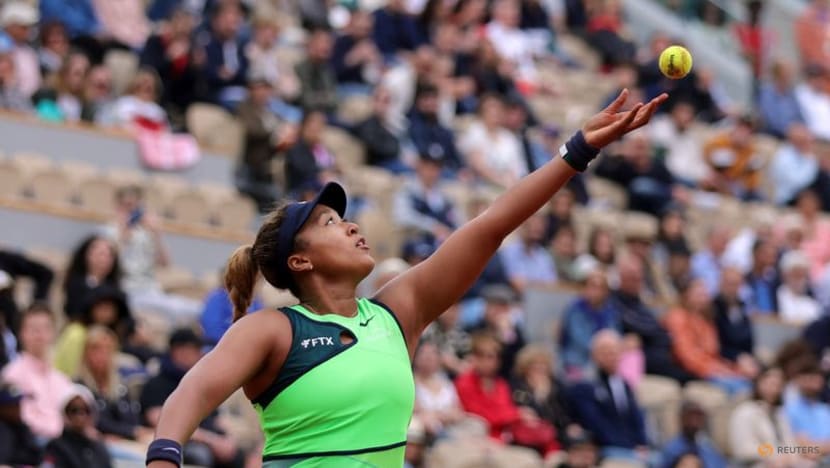 Osaka knocked out in French Open first round by Anisimova Osaka knocked out in French Open first round by Anisimova