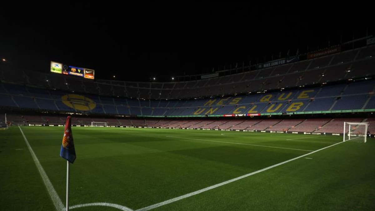 Barcelona menegosiasikan ulang kesepakatan untuk mendanai renovasi stadion