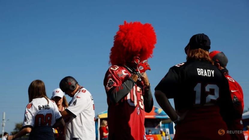 Mask-clad fans stream into Buccaneers' home stadium for Super Bowl unlike any other