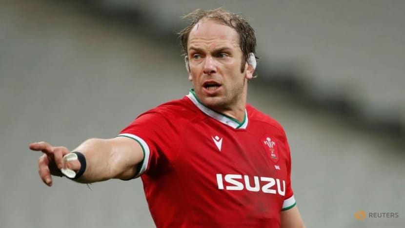 Wales' Jones signs new one-year deal with WRU and Ospreys Wales' Jones signs new one-year deal with WRU and Ospreys