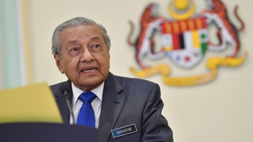 Malaysia-Singapore leaders' retreat next week to discuss 'unresolved' issues: PM Mahathir Malaysia-Singapore leaders' retreat next week to discuss 'unresolved' issues: PM Mahathir