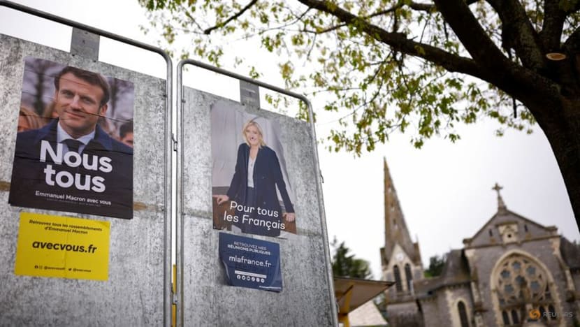 Macron, Le Pen clash on Russia, EU in angry TV debate Macron, Le Pen clash on Russia, EU in angry TV debate