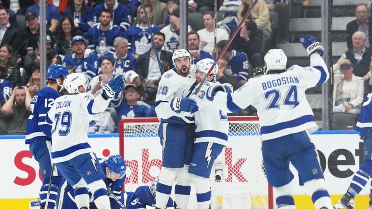 NHL-Lightning menghindari eliminasi, merusak rencana pesta Maple Leafs