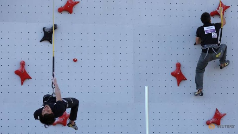 Climbing: Men begin Olympic summit attempt in sport's Games debut Climbing: Men begin Olympic summit attempt in sport's Games debut