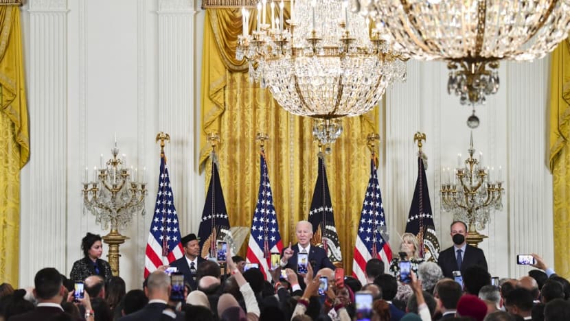 Presiden Biden ikrar basmi sentimen anti-Muslim; anjur jamuan Aidilfitri di Rumah Putih