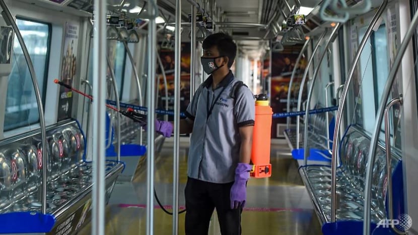 India confirms 61,800 new COVID-19 cases, more than 1,000 deaths India confirms 61,800 new COVID-19 cases, more than 1,000 deaths