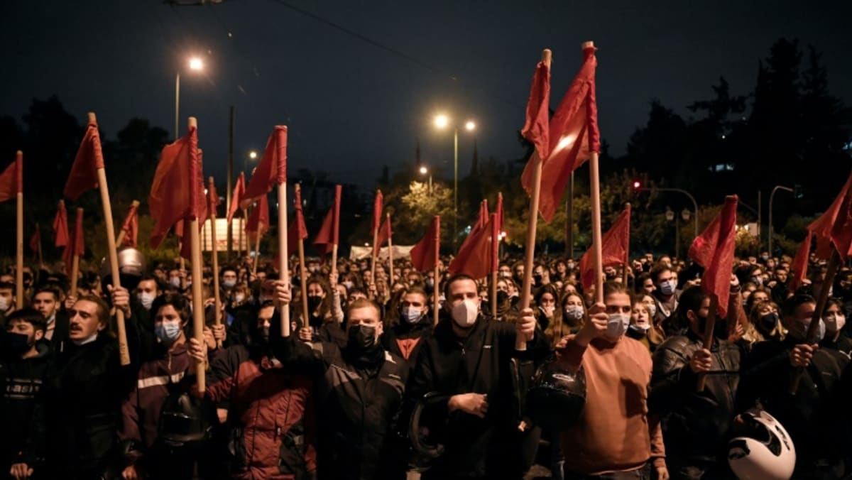 34.000 protes di Yunani pada peringatan pemberontakan anti-junta